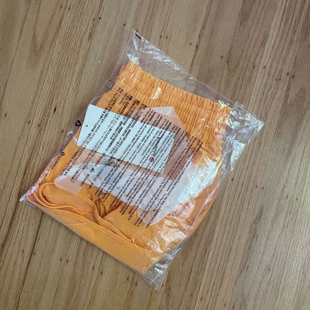 Lululemon Hotty Hot High-Rise Lined Short 2.5" Orange Mango Dream 8 Perf Nwt